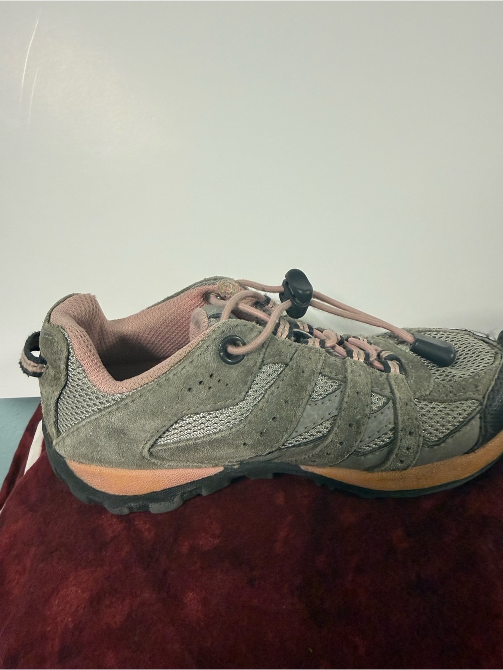 Columbia Girls Size 11 Hiking Trail Shoes Gray Pink Bungee Lace Outdoor - Picture 8 of 11